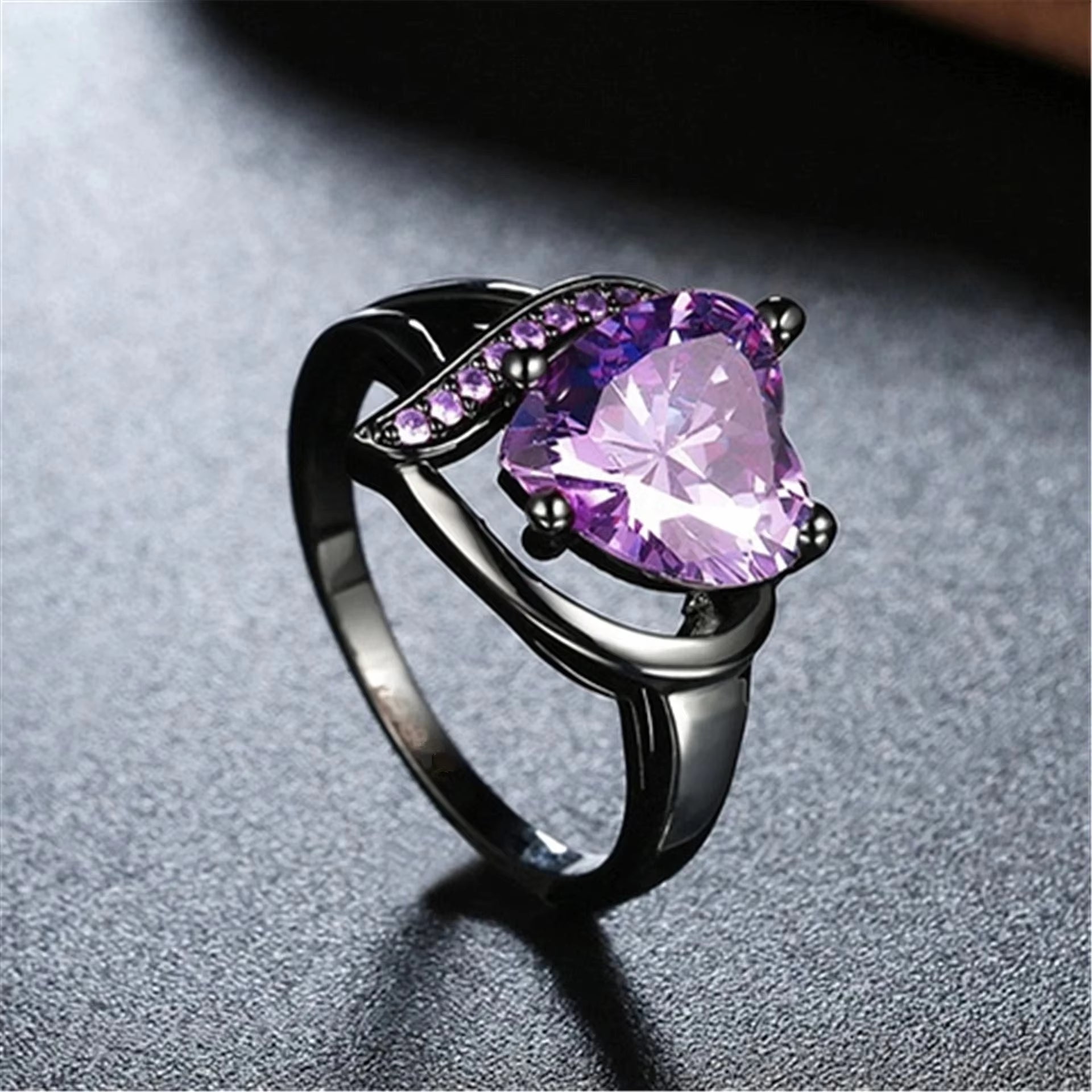 Fashion Couple Rings Romantic Women Heart Purple Rhinestones Zircon Ring Men Stainless Steel Celtic Dragon Ring Wedding Jewelry