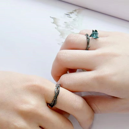 1 Pair Black Gothic Thorns Couple Rings Blue Crystal Rose Punk Creative Finger Ring for Men Women Couple Fashion Jewelry Gifts